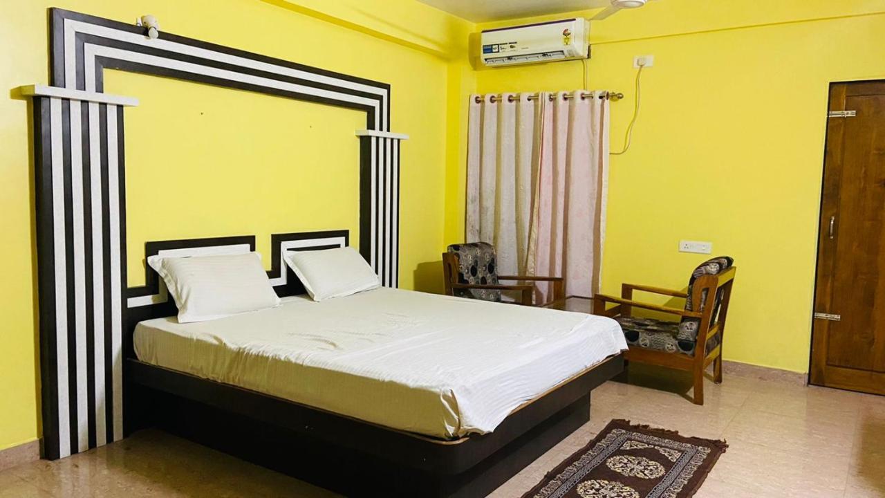פורי Hotel M J Residency מראה חיצוני תמונה