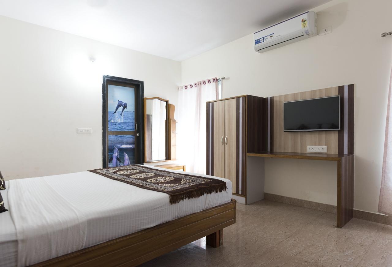 פורי Hotel M J Residency מראה חיצוני תמונה