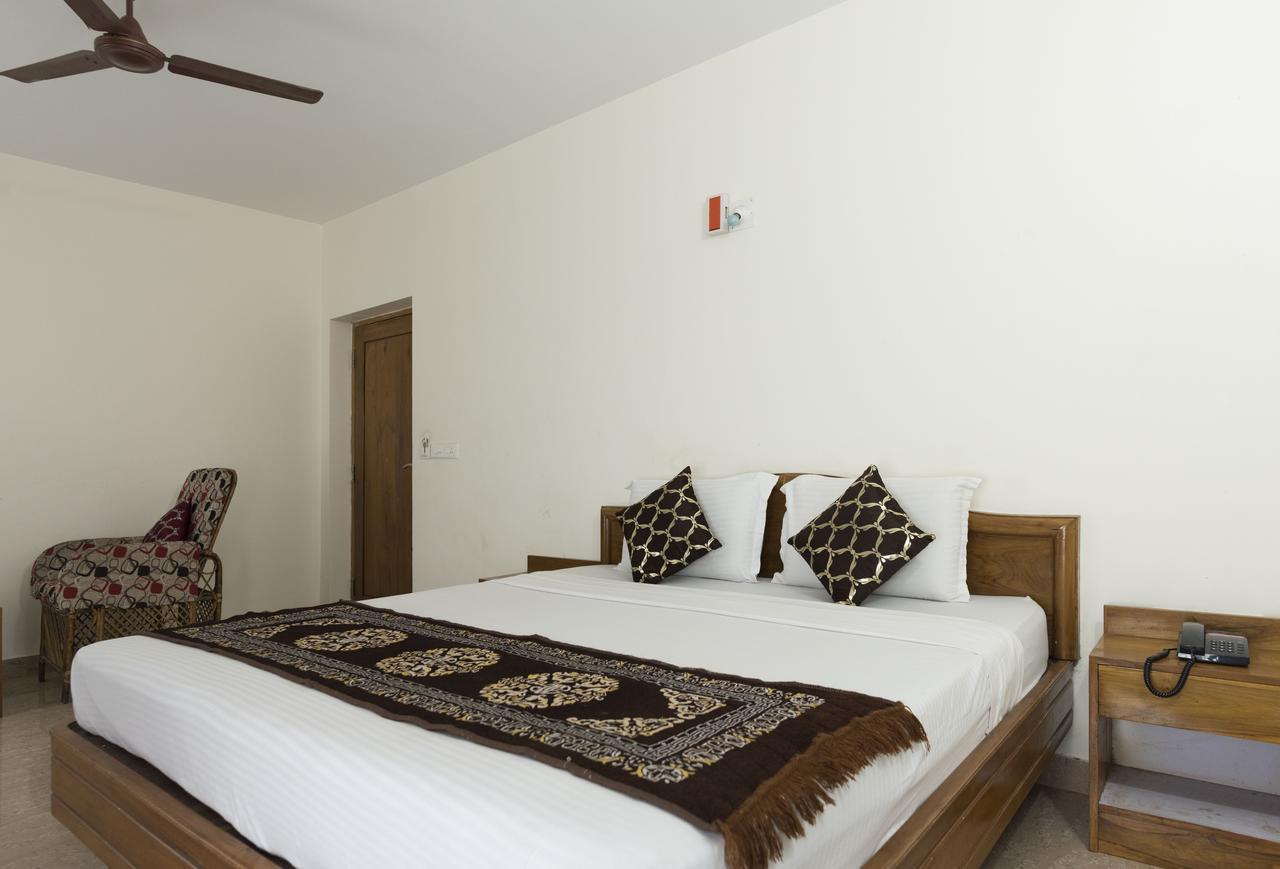 פורי Hotel M J Residency מראה חיצוני תמונה